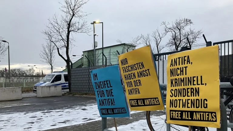 2025.11.25 / 1. Prozesstag / Bericht